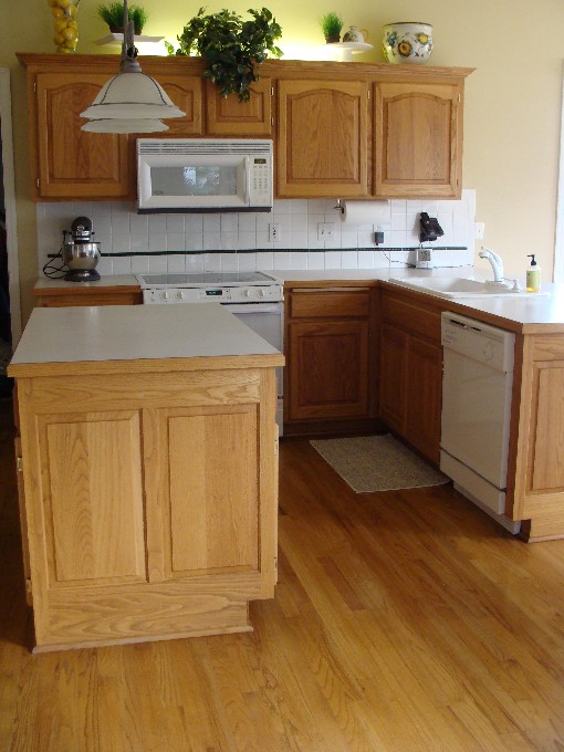 [cabinets+before+3.jpg]