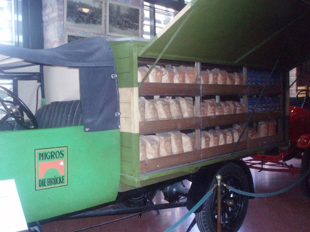 [P1010008.JPG]