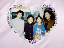 與二女兒和外孫們合影