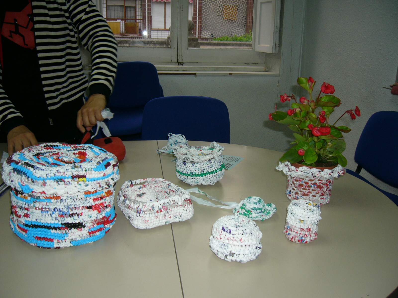 [plastikoa+birziklatzeko+ikastaroa+09++1.JPG]