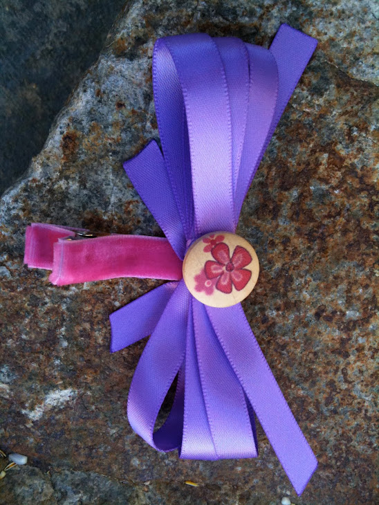 purple lace clip