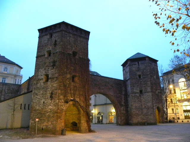 Sendlinger Tor Isartor München Munich Demuinck Pardon