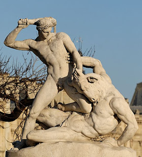 ANTİK GREK YÜNAN KÜLTÜRÜ Theseus+minotaur%27u+olduruyor