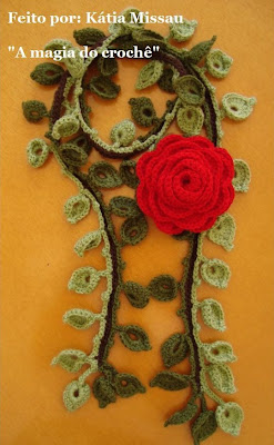 عقود الورود من الكروشي. Cordao+folhas+e+rosa+2