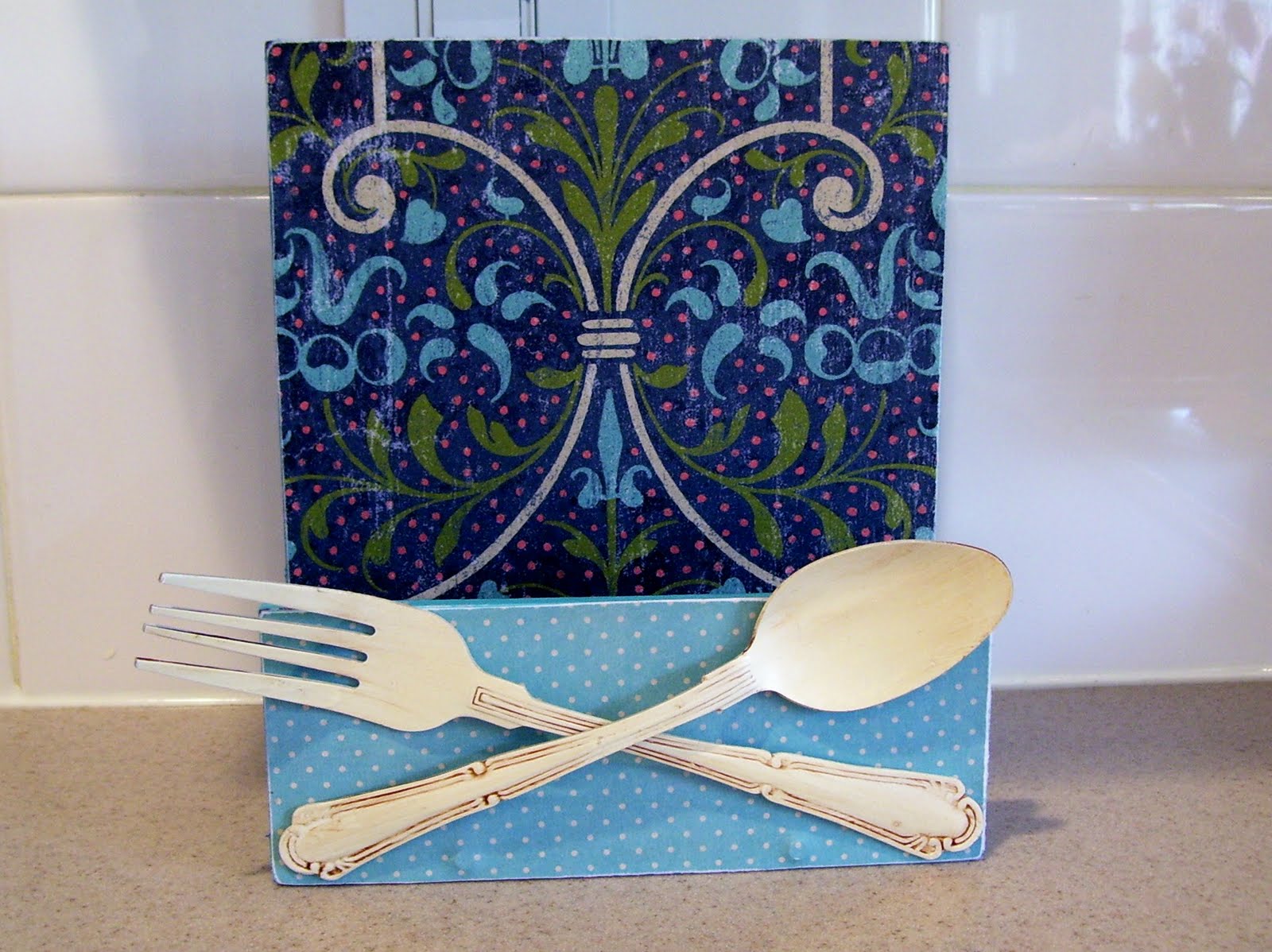 A Lil Bird told me... One Dollar Wednesday... Cookbook Holder