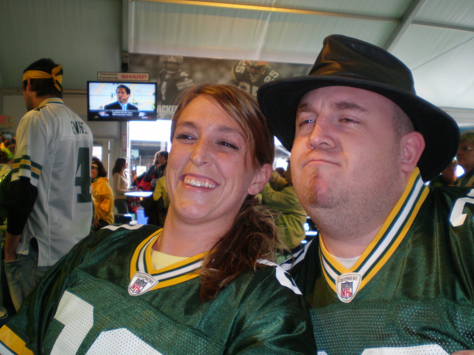 [Delp+and+girl.JPG]