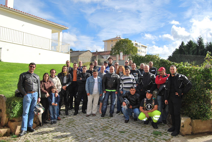FOTOGRAFIA DE GRUPO DOS AMIGOS DA ESTRADA CASTELO BRANCO