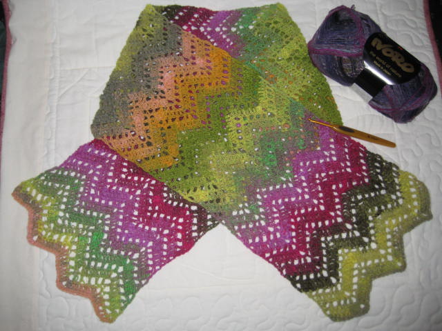 Julias Place: Playing with Yarn..