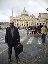 Blogger/Backpacker Rudolph.a.Furtado at "vatican City" with "Thomas Cook Tour Group".