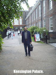 At "Kensington Palace".(Friday 28-5-2010).