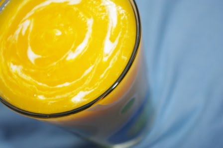 [Mango+lassi+1.JPG]