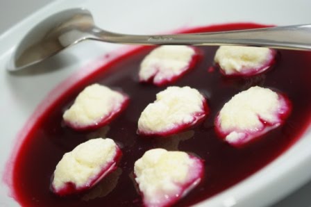 [Kohupiimaklimbid+mustsõstrakisselliga+3.JPG]