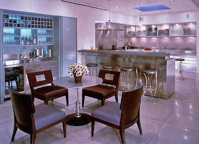 لون التميز والبهاء ...البنفسج في غرفكم ينال اعجابكم  Purple+-+Kitchen+-+hgtv