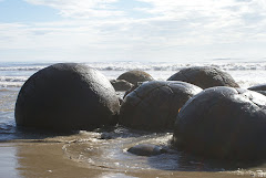 Famous boulders at Moeraki