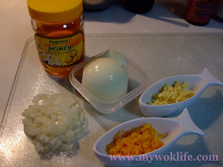 My Wok Life Cooking Blog - Thai Style Honey-Glazed Pork Chop -