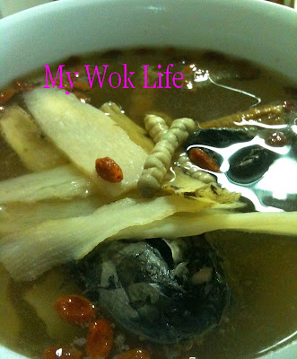 My Wok Life Cooking Blog - Cordyceps and Ginseng Tonic Soup with Black Chicken (冬虫夏草泡参黑鸡汤) -