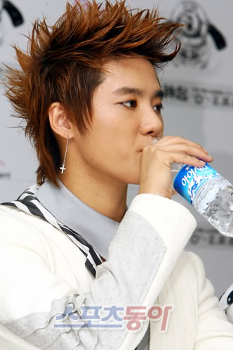 asian korean japanese hairstyles