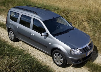 Dacia Logan 2009 MCV - Front Angle
