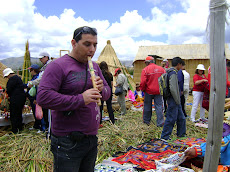 LAS ISLAS DE LOS UROS