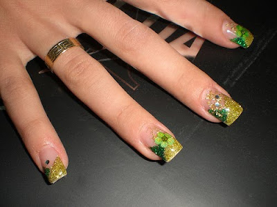 nail art flower, glitter nails, short nails,  