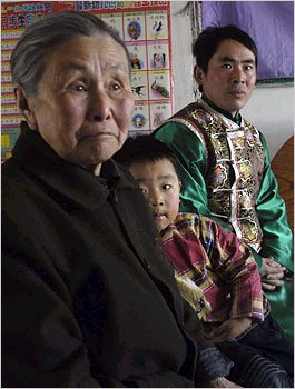 [Manchu+speakers.bmp]