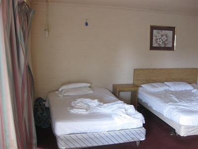 dirty motel, dirty sheets, motel room