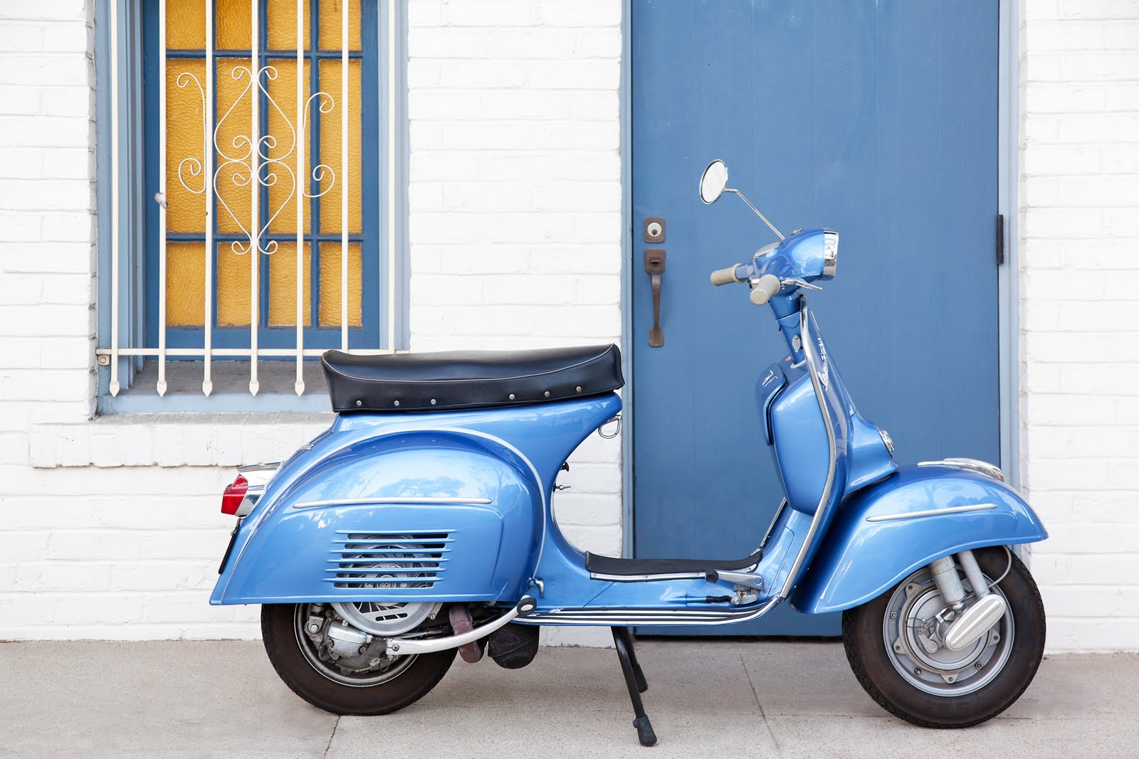 Blue Vespa Мотороллеры веспа, Мотороллеры