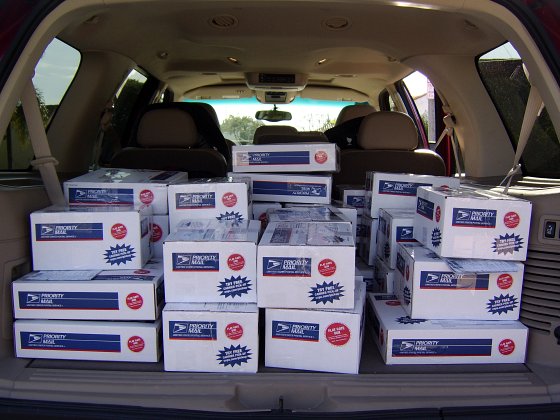 [seal+beach+boxes+for+troops.jpg]