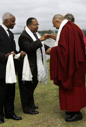 [dalai+lama+dap.jpg]