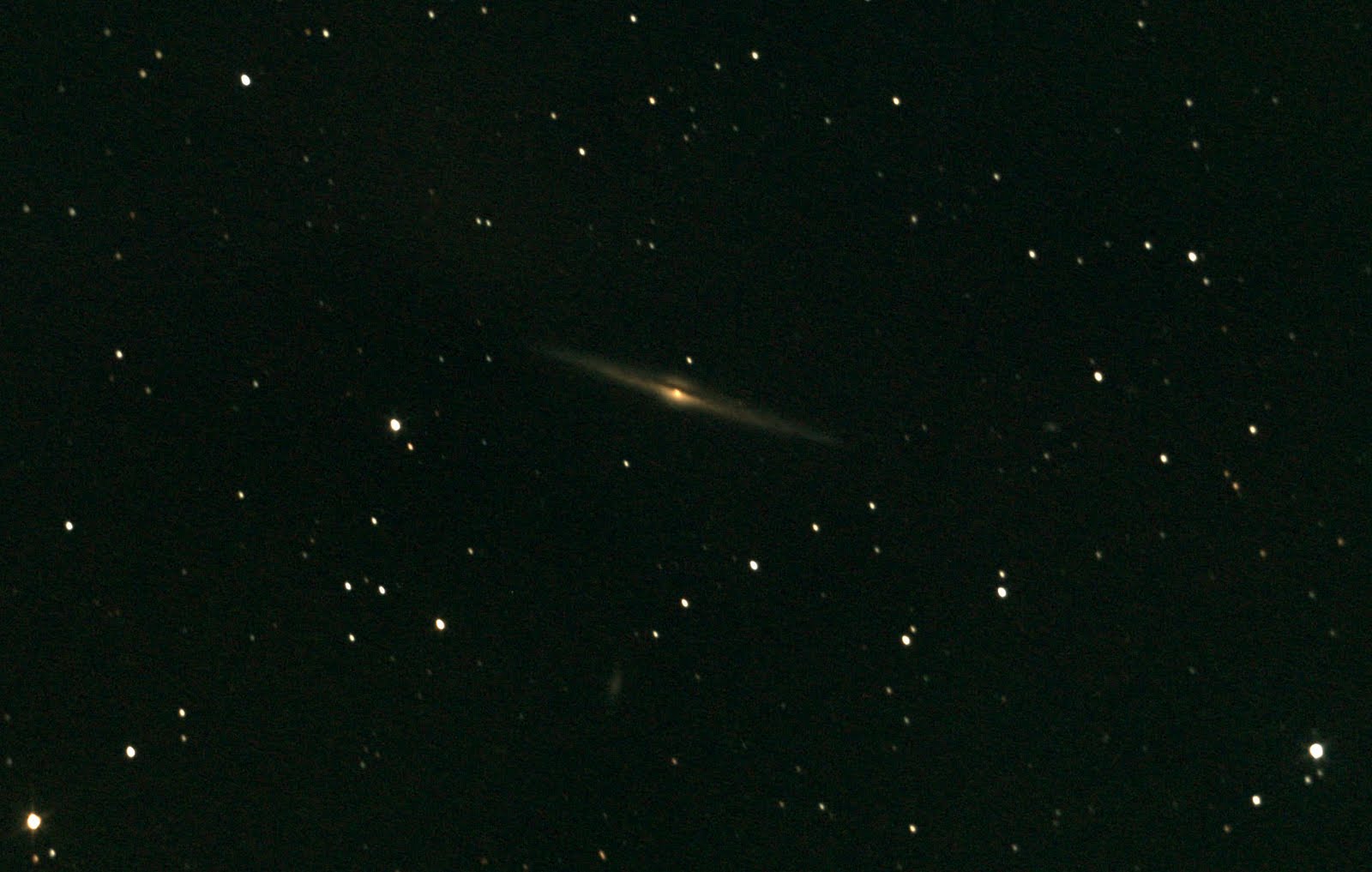 [NGC4565-01102010-300s-combof10npx.jpg]