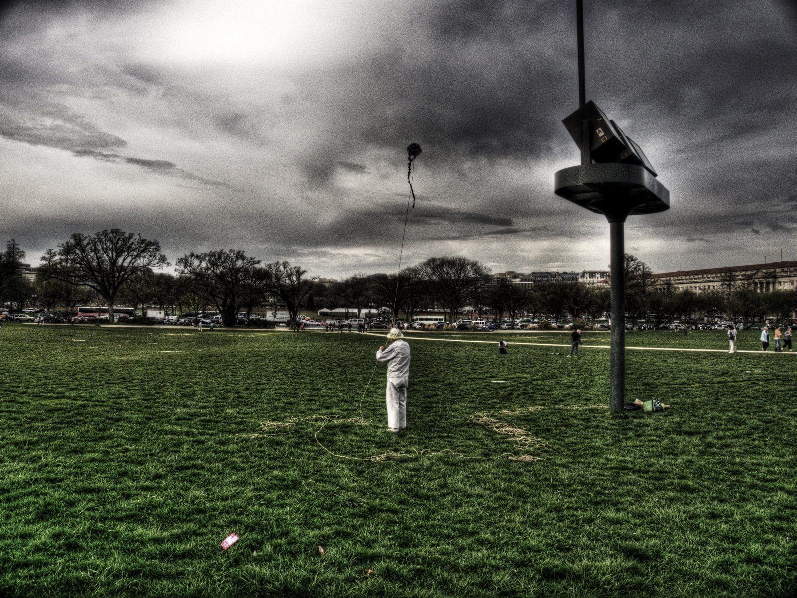 [old_man_and_kite_by_serhat2174e.jpg]