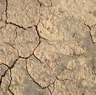 Desain Khaders Membuat Efek Retak Pada Sepatu