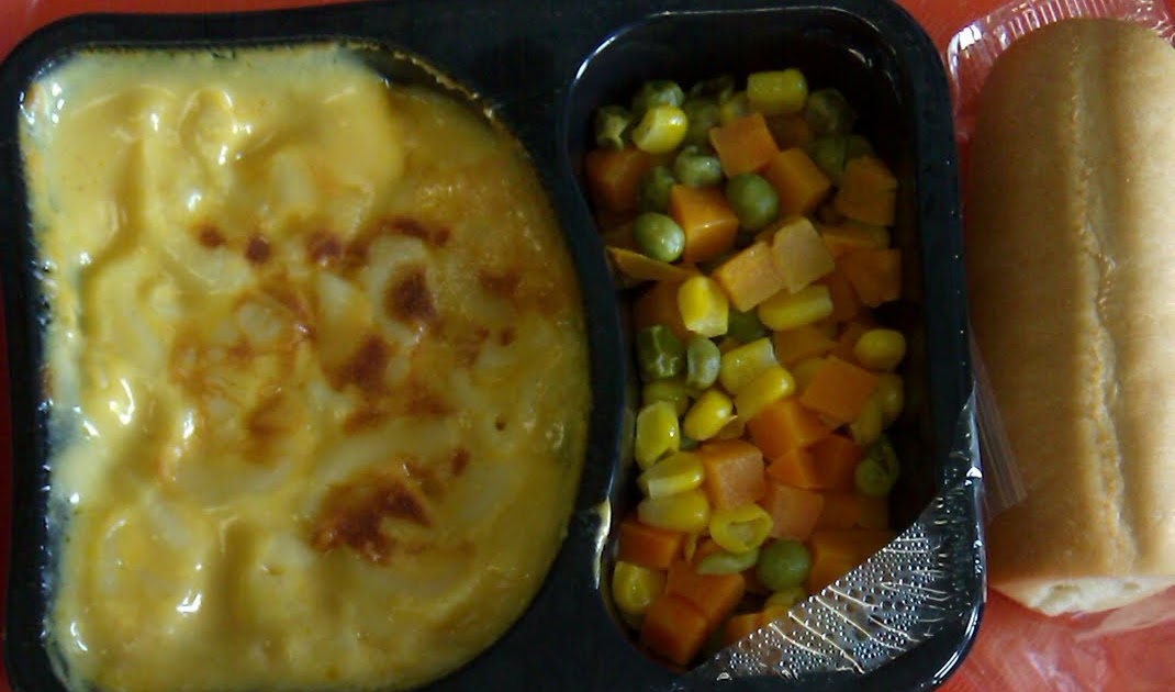 What's For School Lunch? USA School Lunch Mac and Cheese