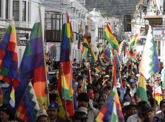[Bolivia-Manifestacion_indigena_discriminacion_racial_celebrada_domingo_Sucre.jpg]
