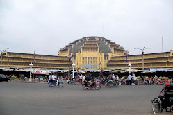 Central Market (Psah Thom Thmei)