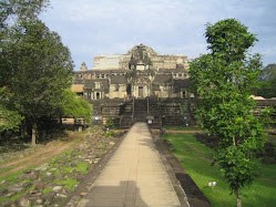 Prasat Baphuon ( Baphuon Temple)