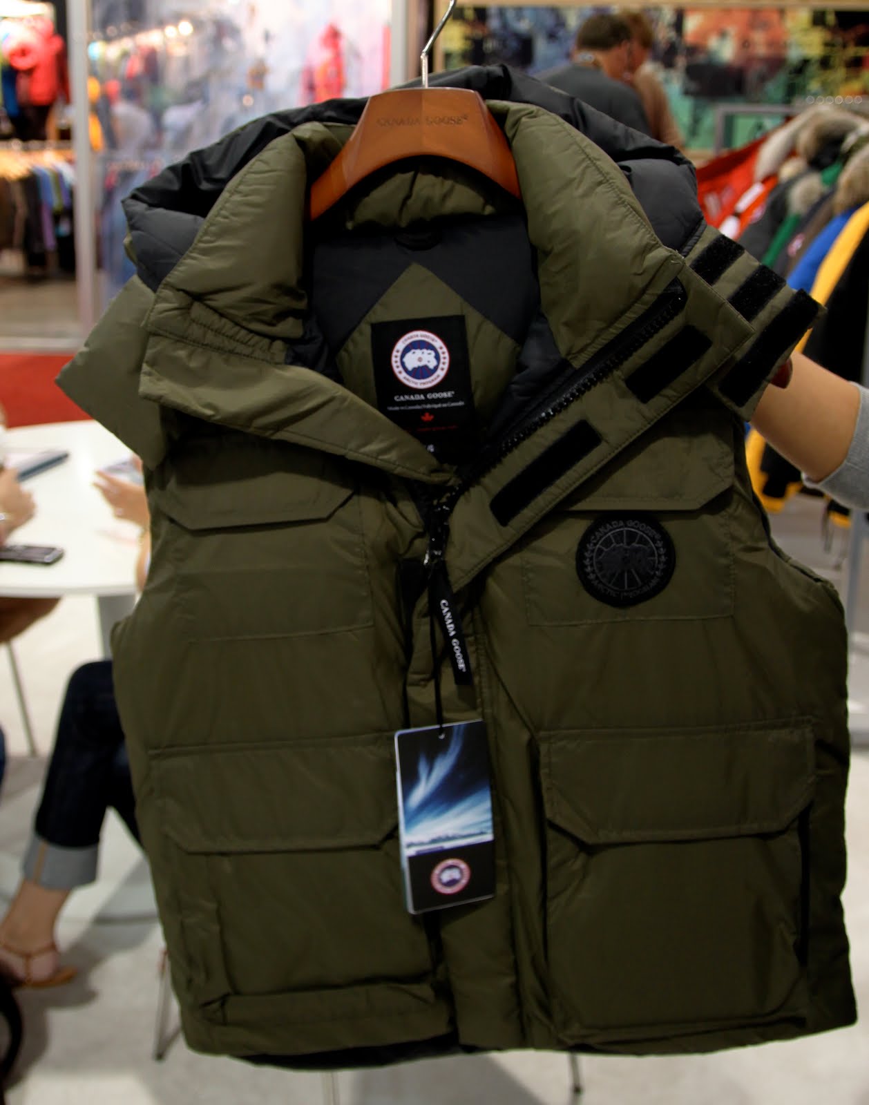 Canada Goose down online authentic - LYRA MAG.: CANADA GOOSE LUXURY OUTERWEAR Men's & Women's 2010/2011