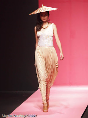 Manelle Chamian Philippine Fashion Week Spring Summer 2010 Luxewear