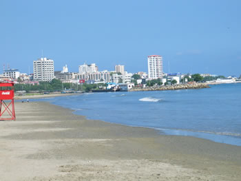 [1118543699playa_tarqui.jpg]