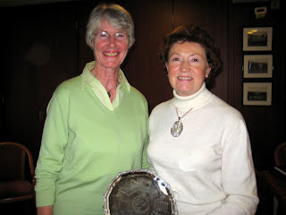 Mary Irving (Runner Up) with Maureen Rennie (Douglas Park)  Winner of the Bronze Championship