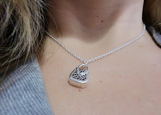 little bag pendant (onemorehandbag)
