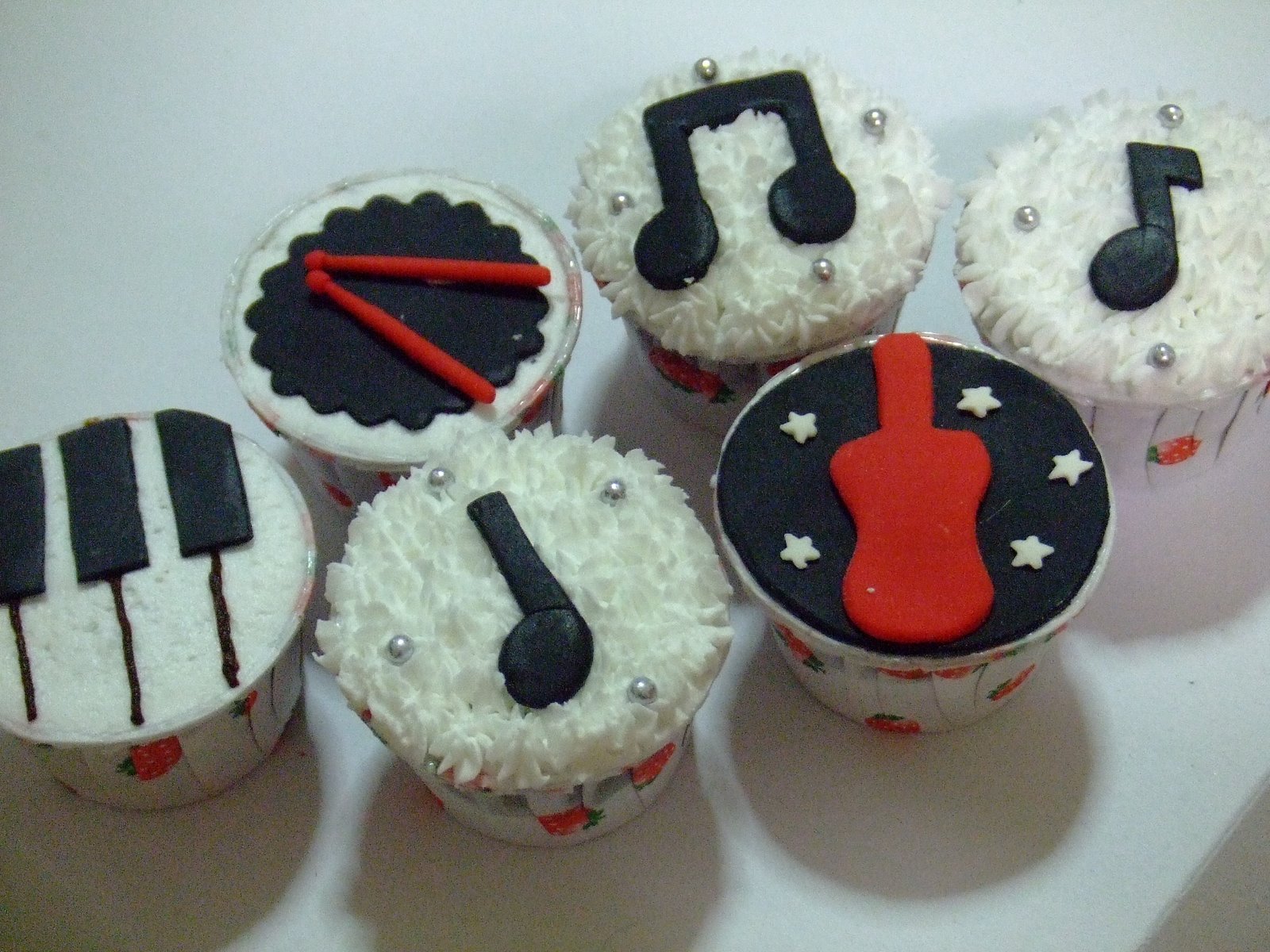 [Darren+engagement+cupcakes+518.JPG]