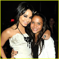 I Love this girls face,,very natural and fresh : Vanessa and Stella Hudgens