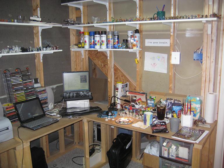 Miniature Painting Hobby Desk...