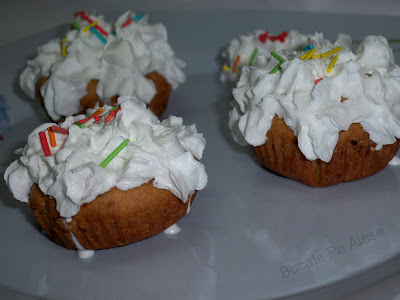 Muffins cu frisca