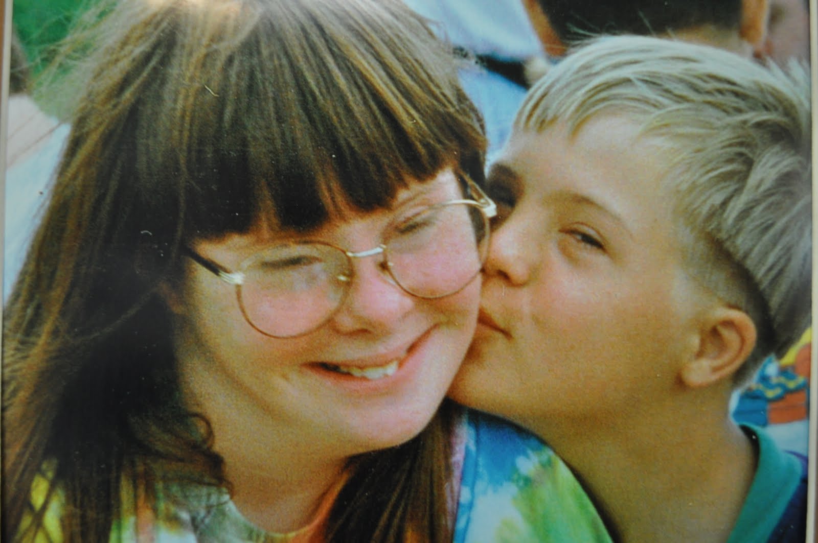 [Kelly+and+Sterling+The+Kiss+001.jpg]