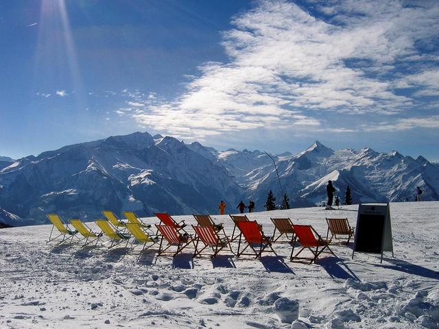 [Ski+area+above+Zell+am+See+at+about+1800+metres.jpg]