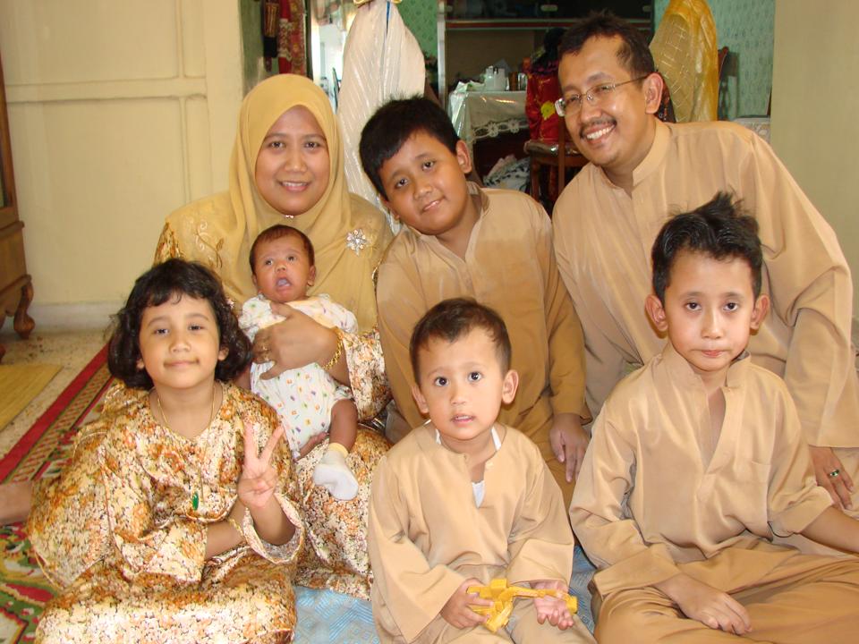 MY WIFE AND  5 WONDERFUL KIDS