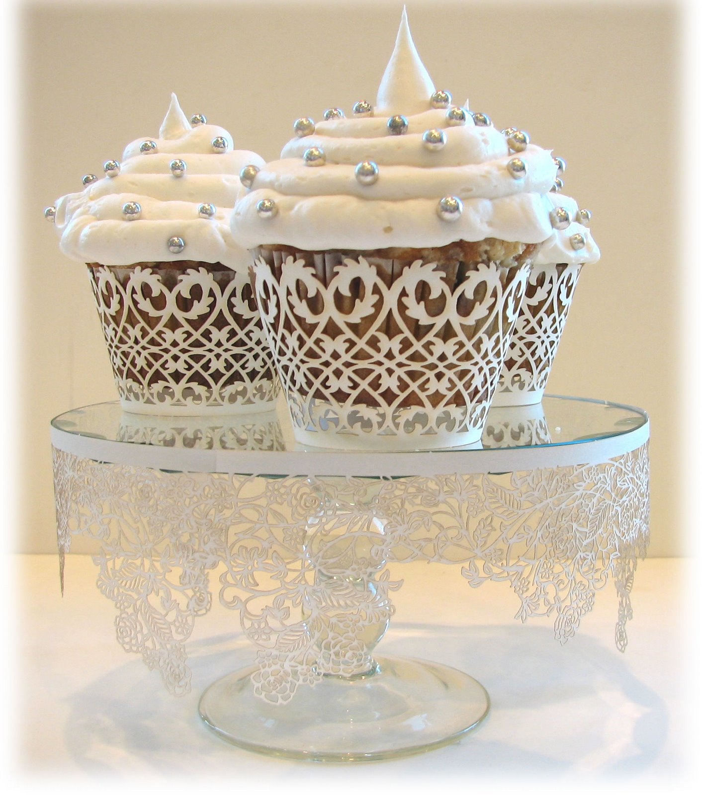 [cupcake-wrapper-white-filigree.jpg]