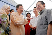 Senyuman yang dikongsi bersama
